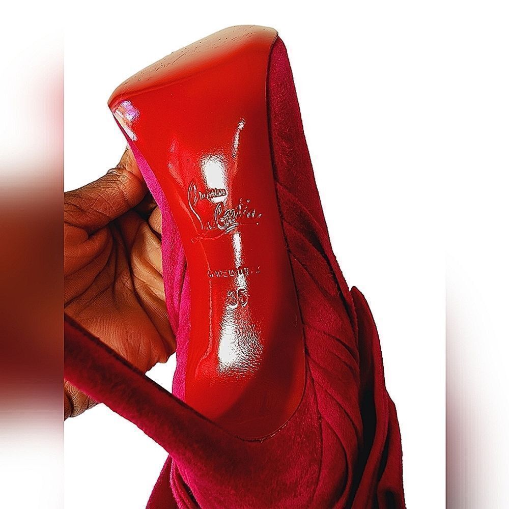 Christain Louboutin  - Picture 14 of 16